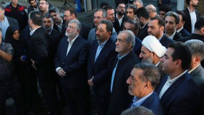 بازدید رئیس‌جمهور و وزیر صمت از دو واحد تولیدی در شهرک صنعتی قرچک